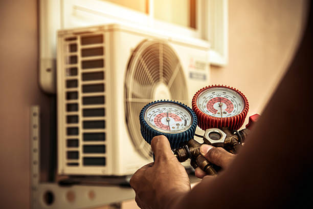 Professional Hvac Maintenance technician working in Topanga, CA